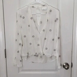 The room Women's Blouse with Embroidery